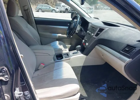 2013 Subaru Outback 2.5I Premium z USA, uszkodzony, nr VIN 4S4BRBCC5D3300956